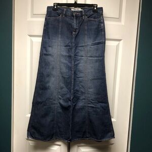 Denim skirt
